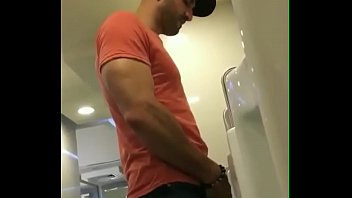 bigcock spy peeing bulge